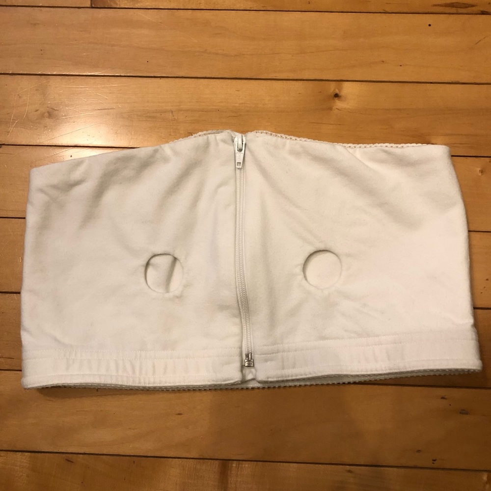 Medela hands free pumping bra size M